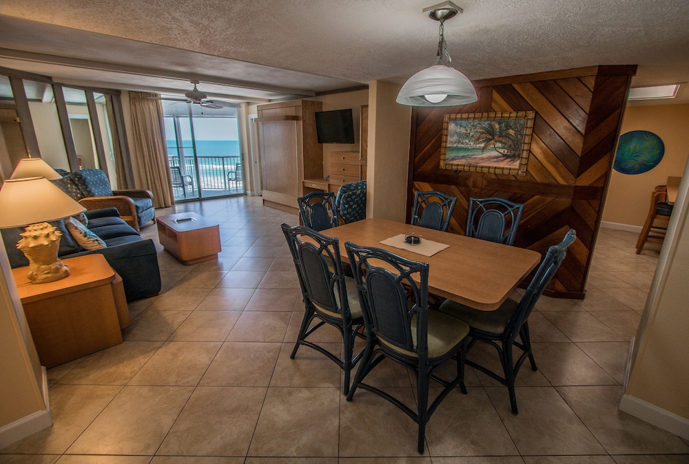 Condo, 2 Bedrooms, Balcony, Ocean View (Captain's Quarters) photo 1