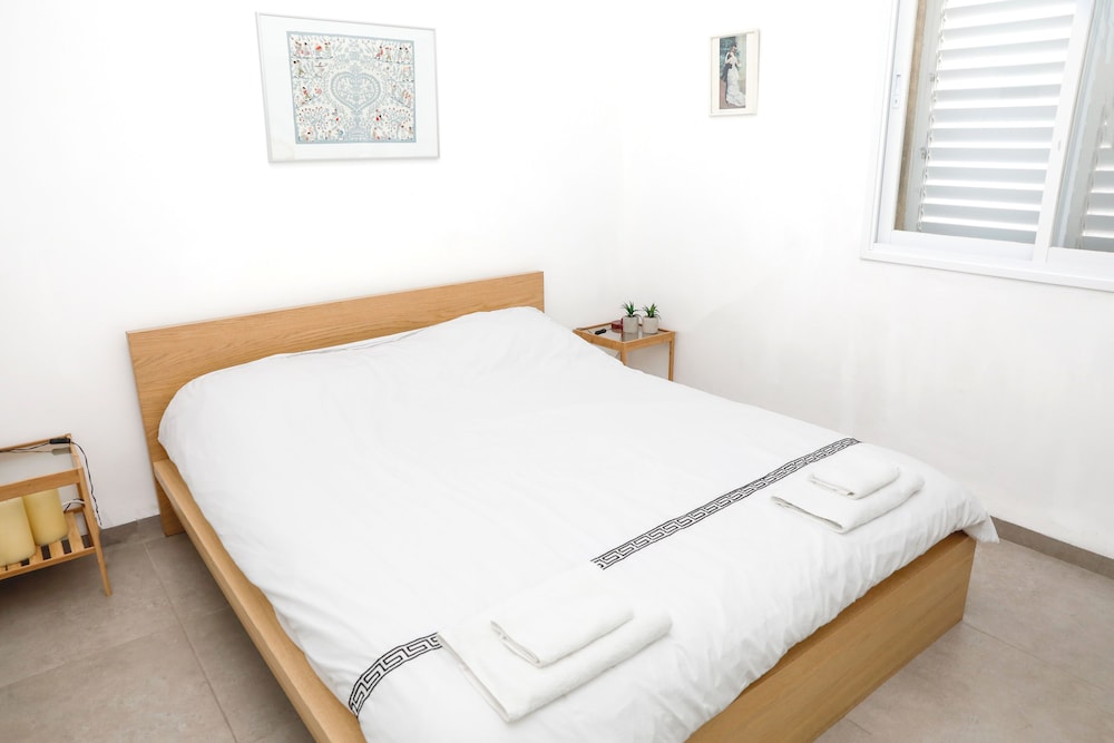 Apartment, 2 Bedrooms (Carmel) photo 2