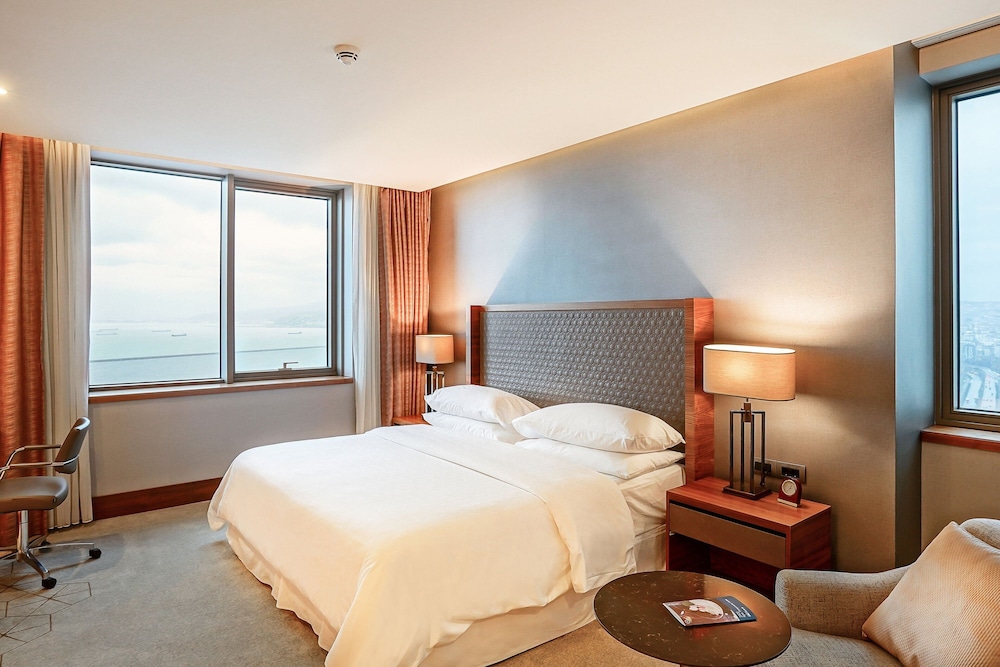 Junior Room, 1 King Bed, Harbor View