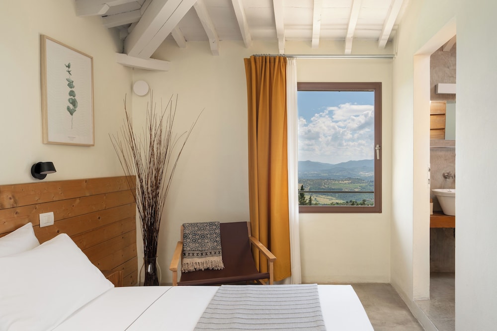 Superior Room, Hill View photo 3