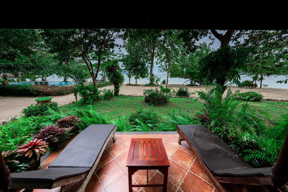 Beach Front  Villa - Photo 4