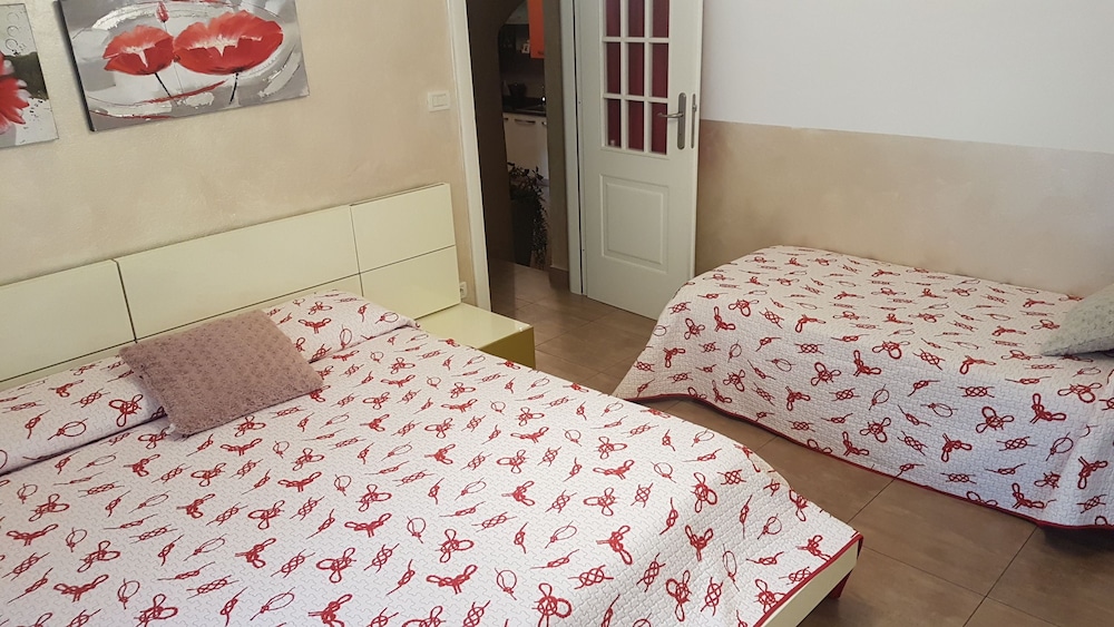 Triple Room, Private Bathroom (External)