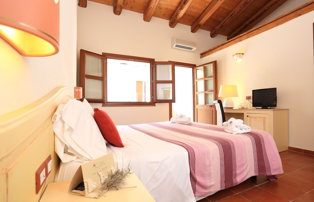 Classic Double Room - Photo 3