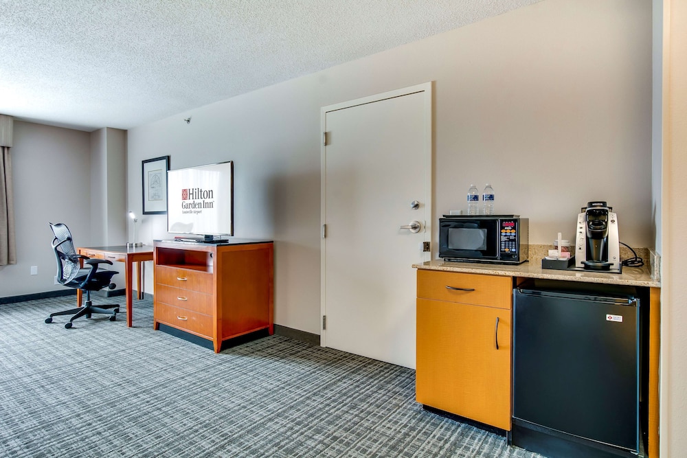 Room, 2 Queen Beds, Accessible (Roll-in Shower) - Photo 3