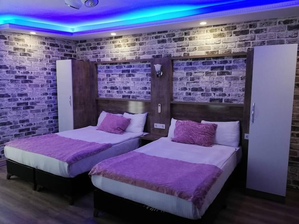 Economy Double Room photo 3