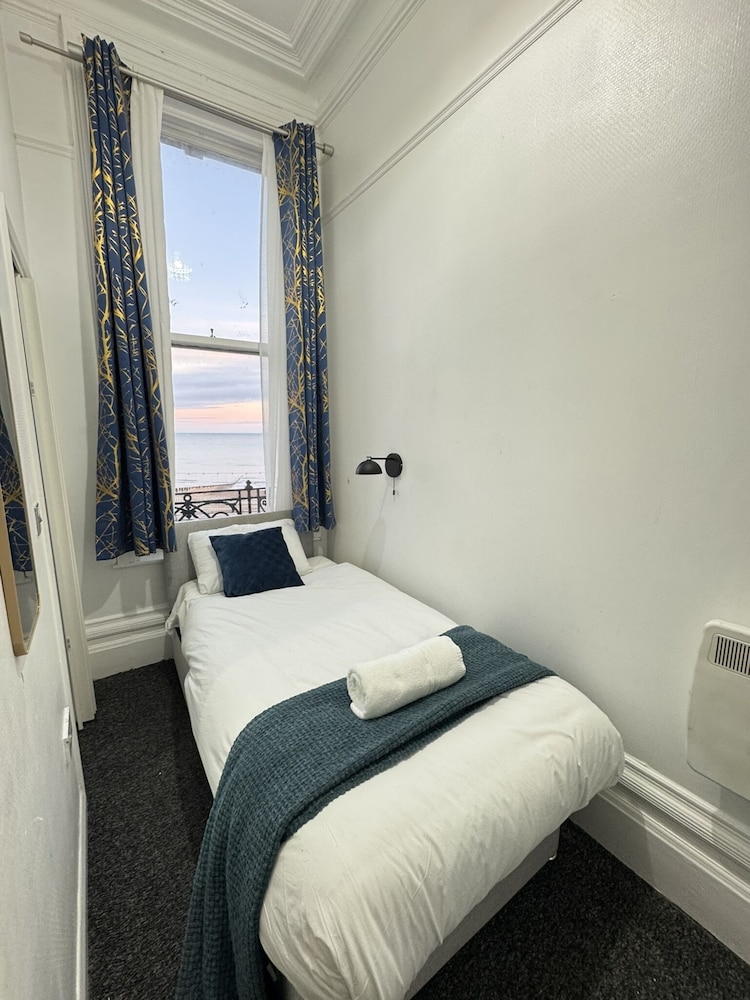 Standard Single Room, Ensuite, Sea View photo 2