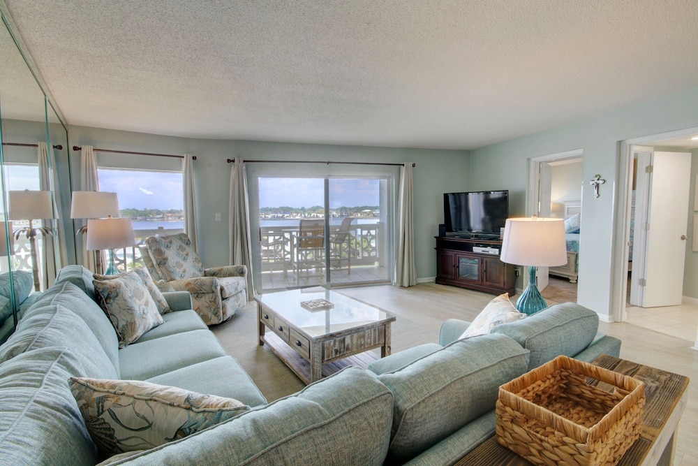 Condo, 1 Bedroom