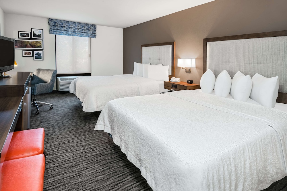 Room, 2 Queen Beds, Accessible, Non Smoking - Photo 2