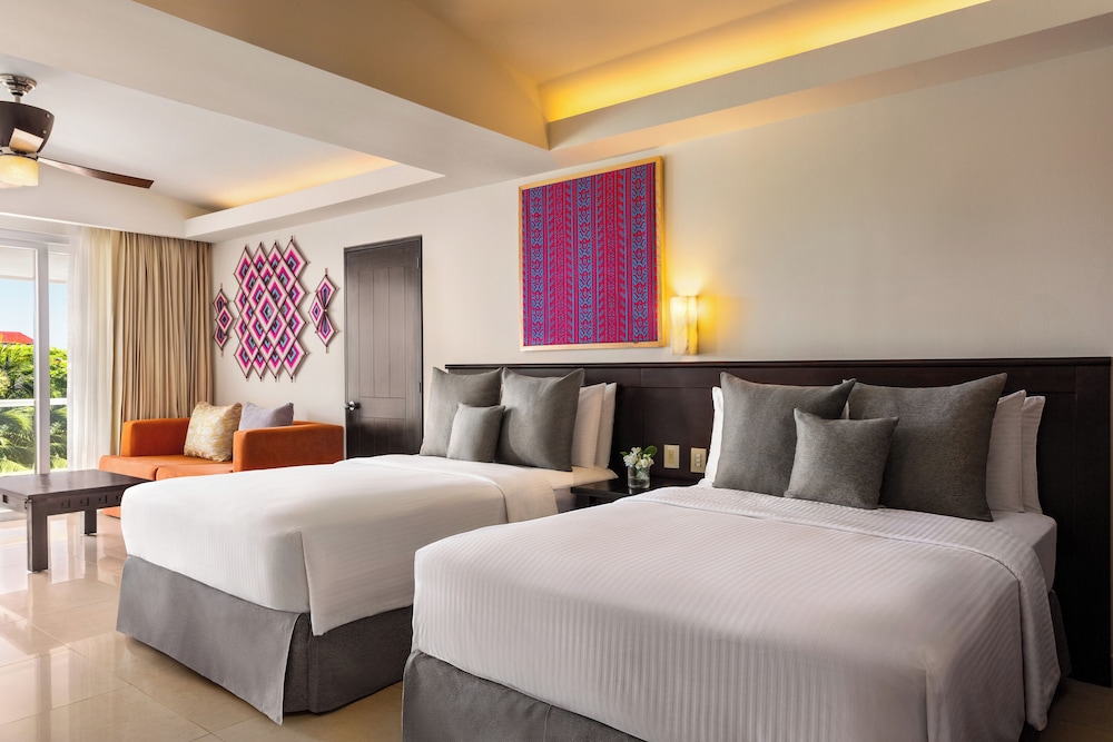 Junior Suite, 2 Double Beds (Tropical View) photo 2