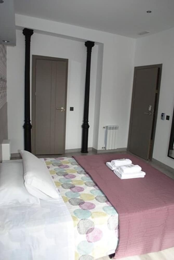 Basic Double Room photo 3