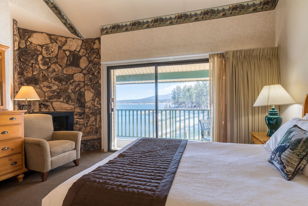 Condo, 2 Bedrooms (Lake Front, Non-AC) photo 1