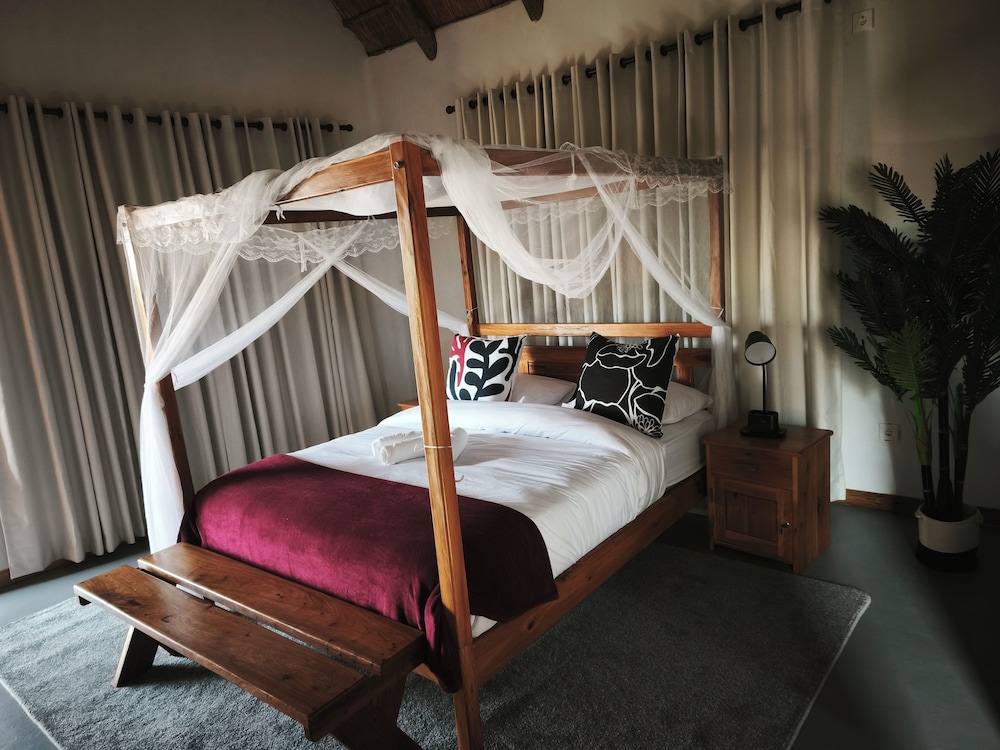 Classic Double Room, Lagoon View photo 3