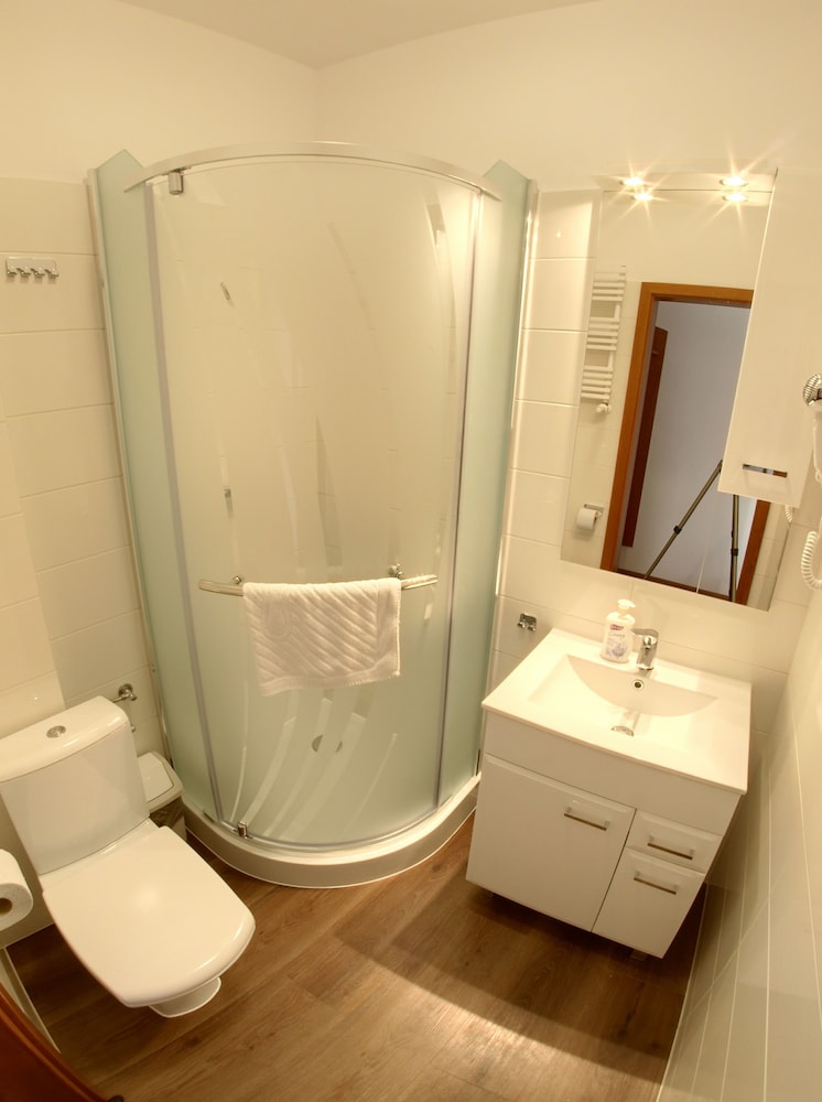 Budget Double Room photo 3