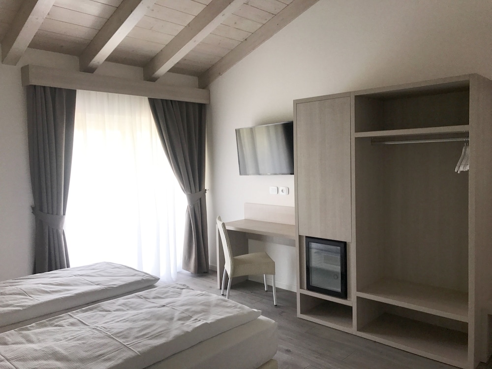 Comfort Room, Balcony photo 3