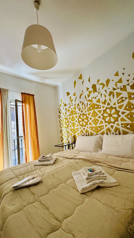 Classic Triple Room, City View (Ciambra) photo 3