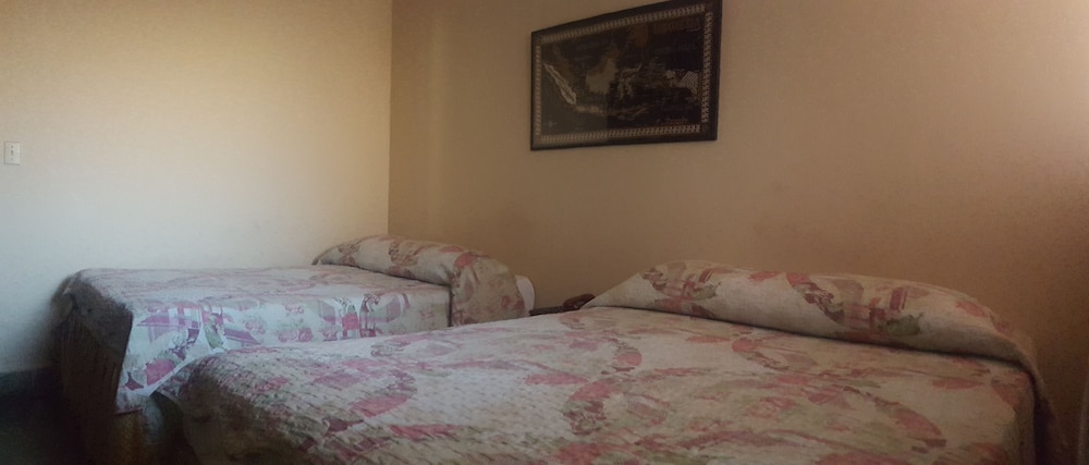 Family Room, Multiple Bedrooms photo 1