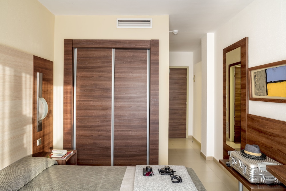 Premium Double Room Single Use, Pool View - Photo 5