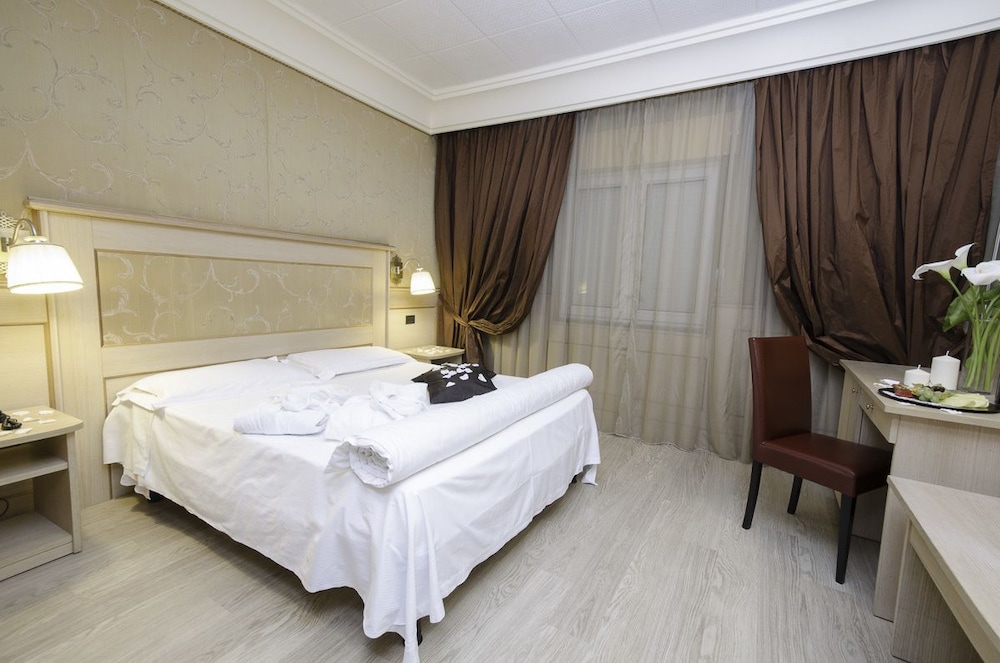 Double or Twin Room photo 1