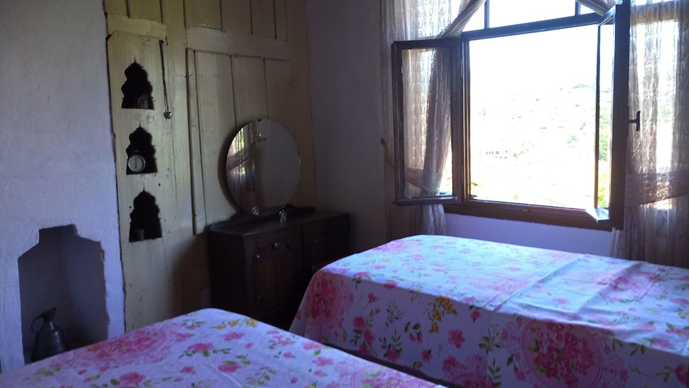 Economy Twin Room, Non Smoking, City View photo 3