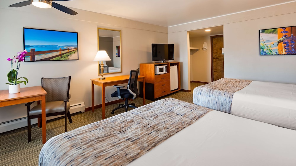 Standard Room, 2 Queen Beds, Non Smoking, Refrigerator photo 2