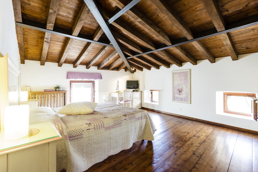 Junior Double Or Twin Room, Garden View photo 1