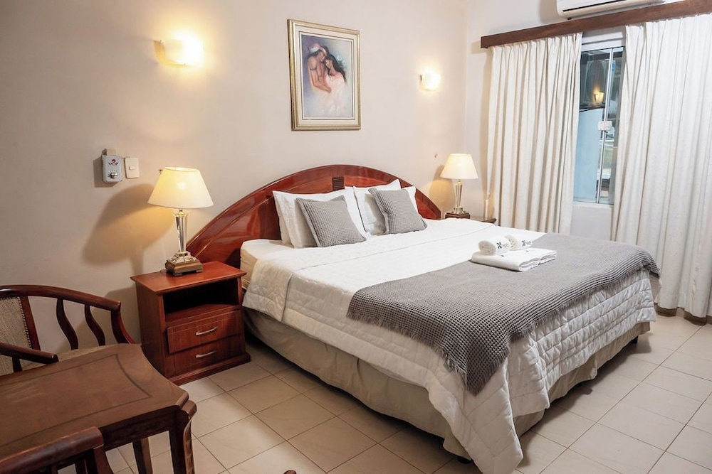 Standard Double Room, Garden View