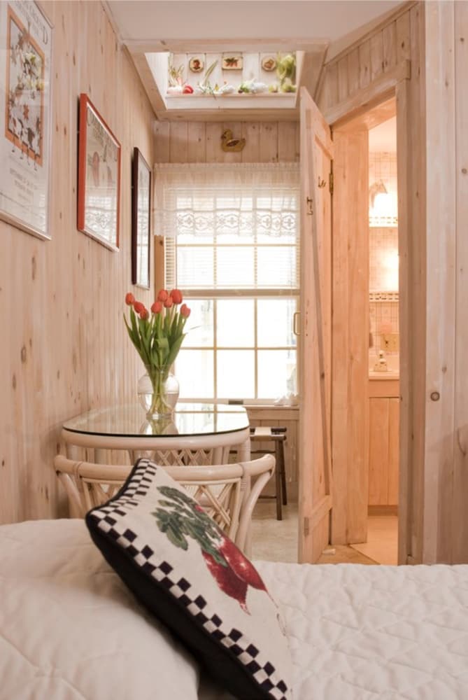 Twin Room (Country Fair) photo 3