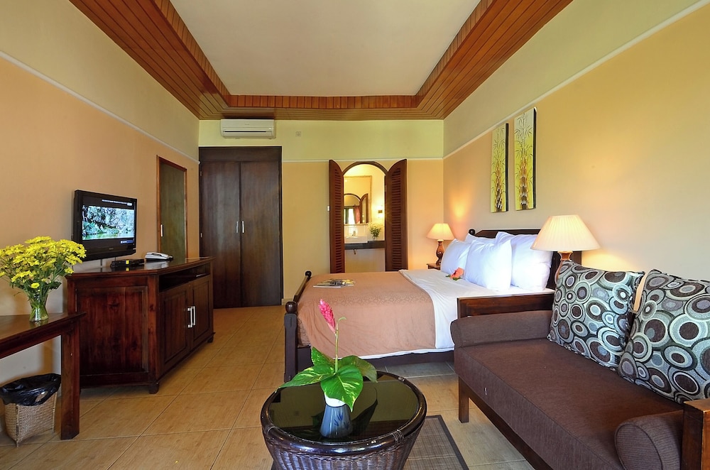 Deluxe Room, Beachfront photo 2