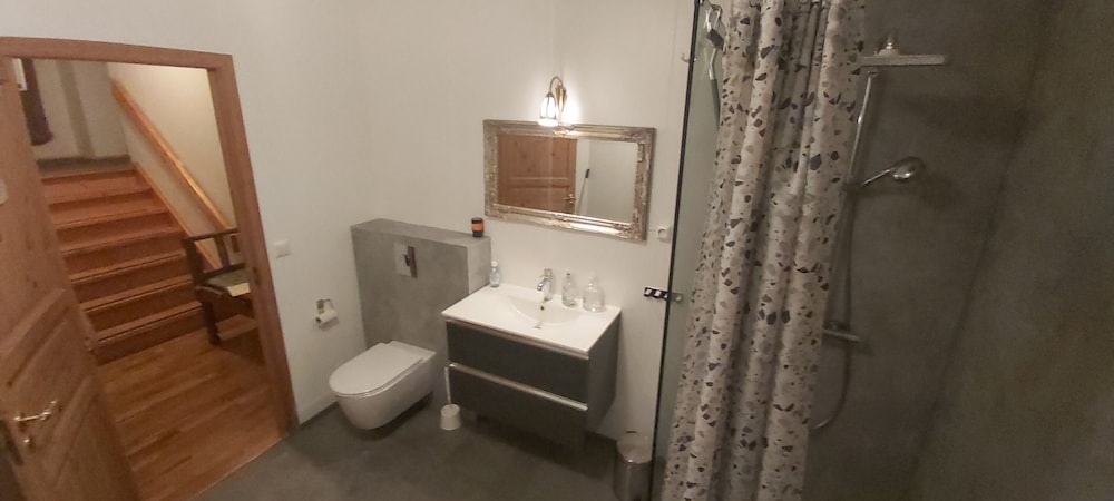 Economy Double Room photo 3