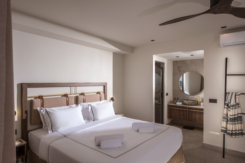 Maisonette with Plunge Pool & Sea View