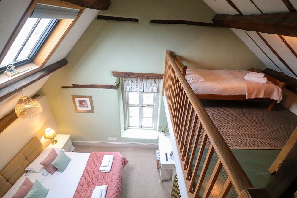 Deluxe Townhome photo 2