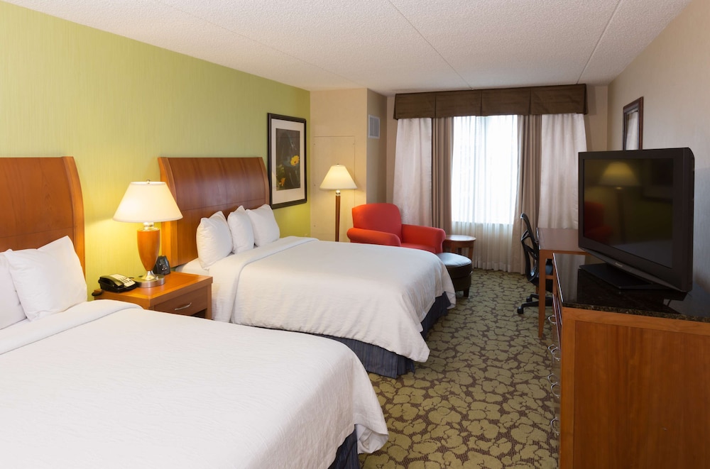 Room, 2 Double Beds, Accessible (Roll-In Shower) photo 2