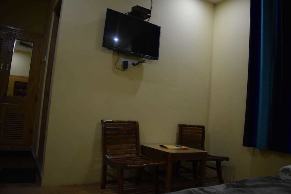 Deluxe Double Room Single Use, 1 Double Bed, Private Bathroom, Mountain View