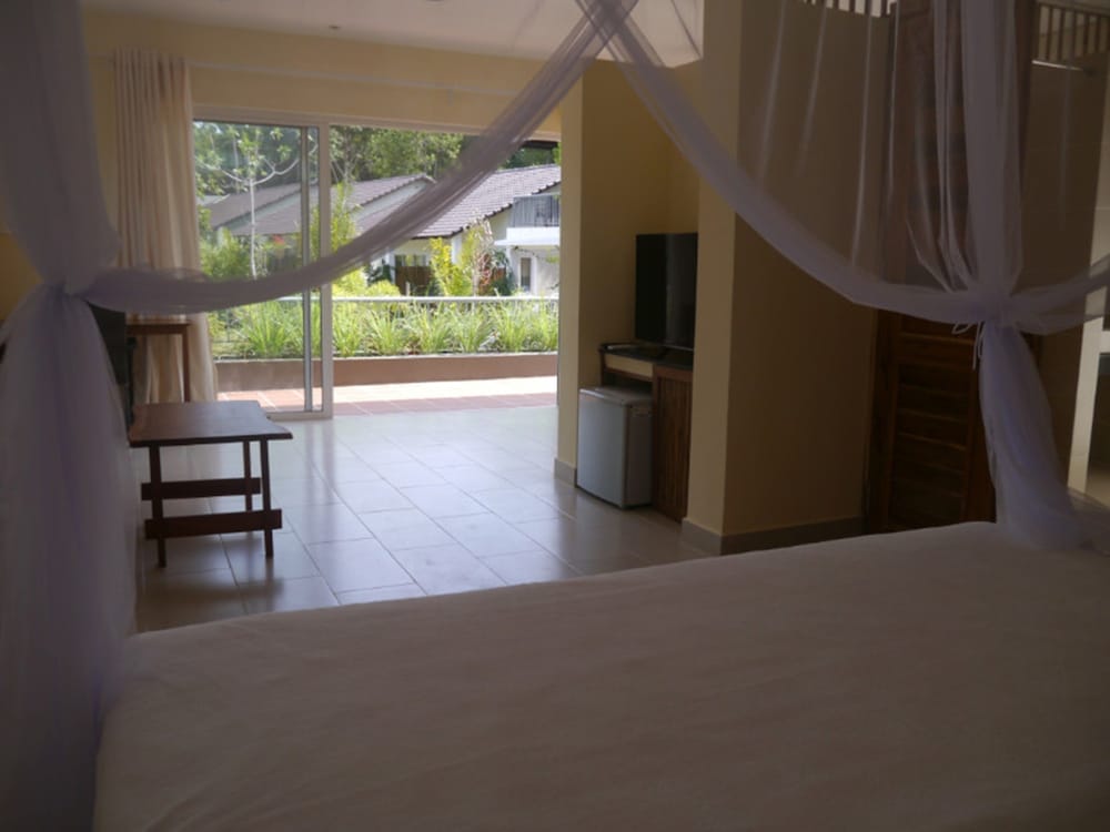 Sky Bungalow, Kitchenette photo 3