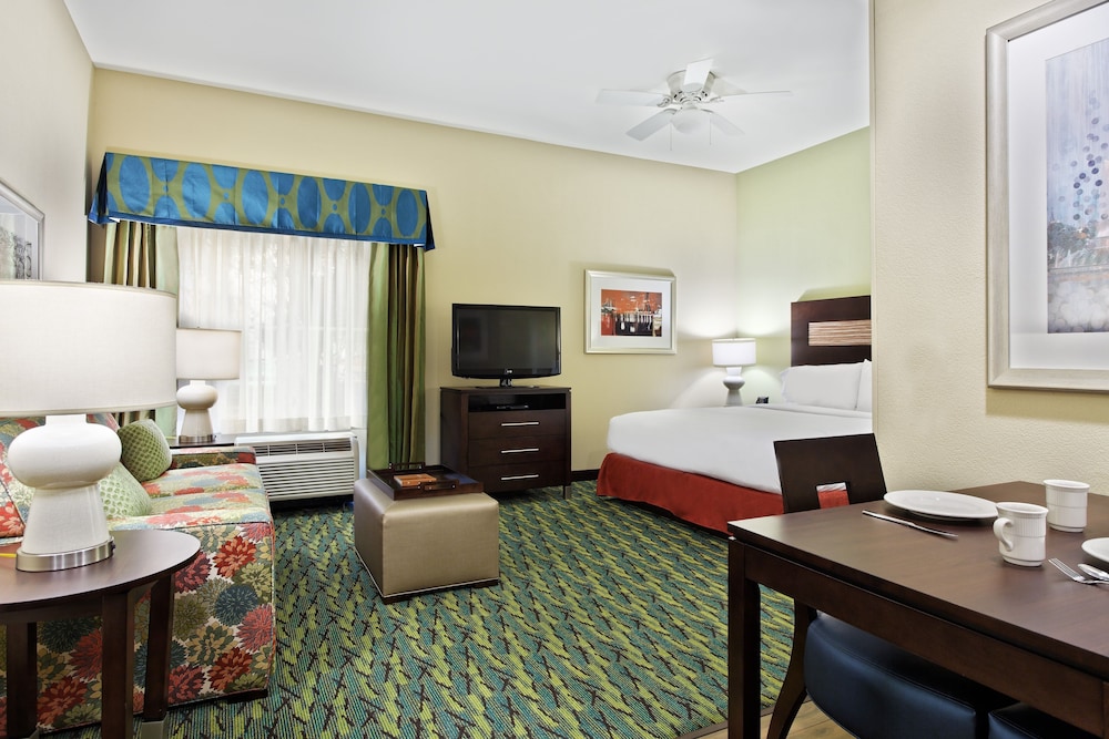 Suite, 2 Queen Beds, Accessible, Bathtub