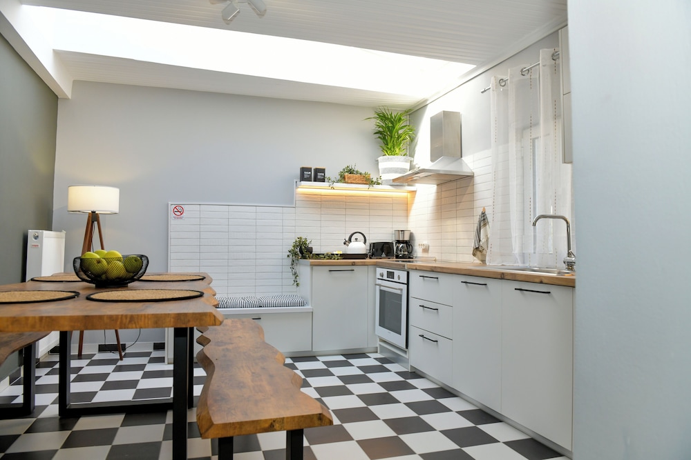 House, 2 Bedrooms, Garden View