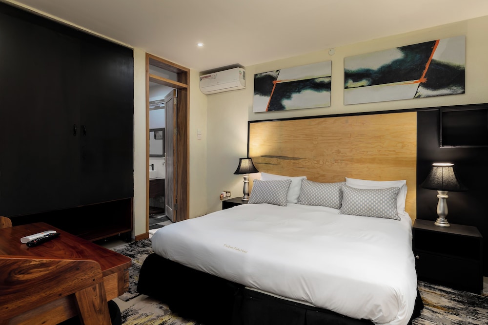 1 Bedroom Suite