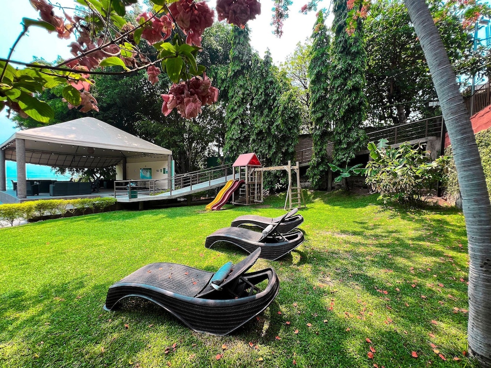 Villa photo 3