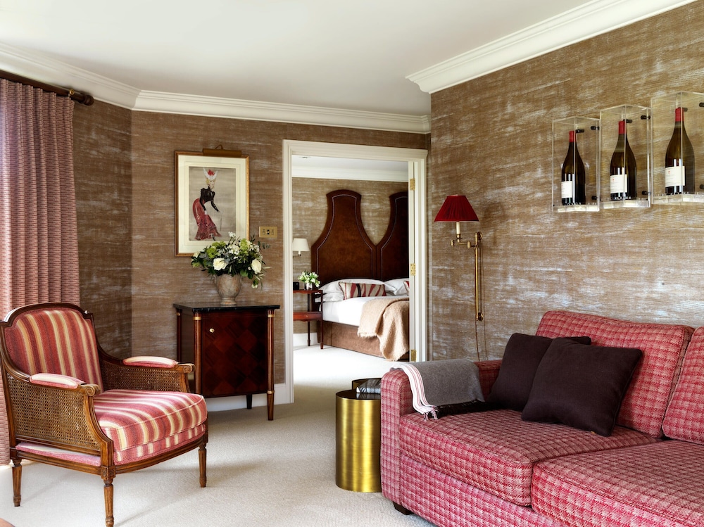 Luxury Suite photo 2