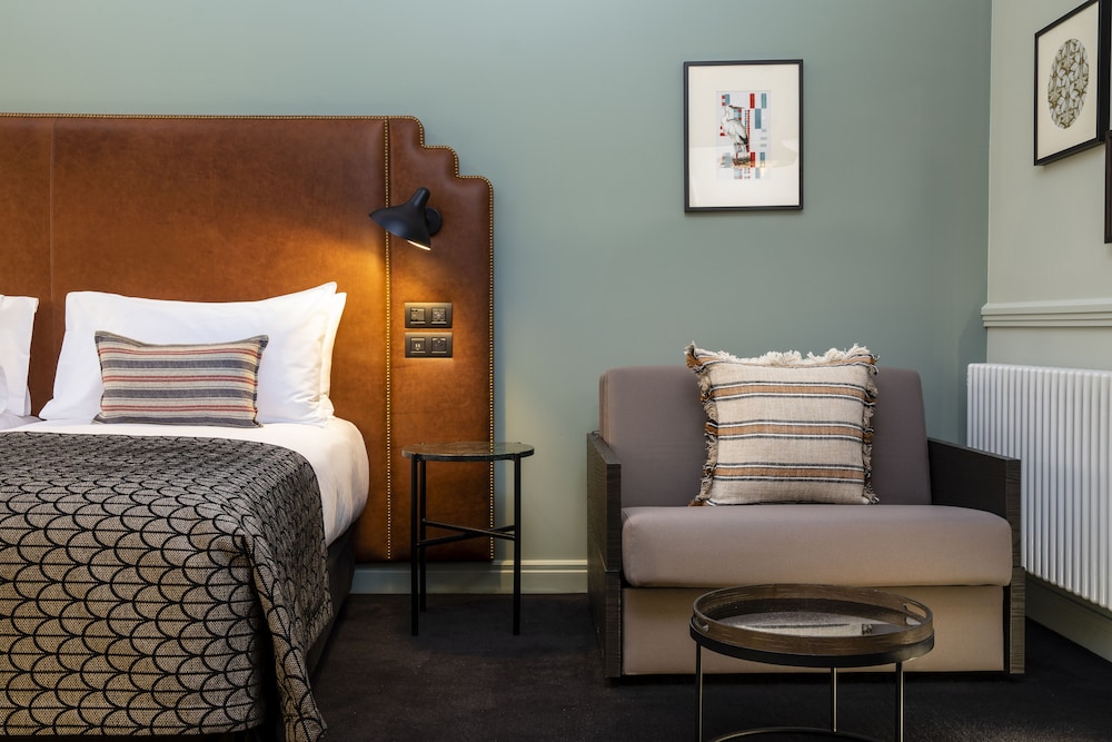 Room, 2 Twin Beds - Photo 9