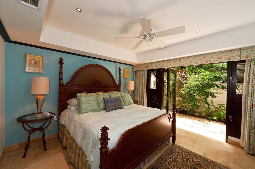 Condo, 2 Bedrooms