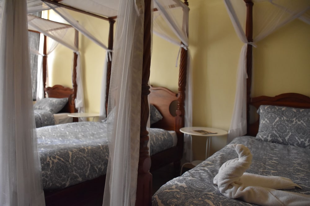 Deluxe Triple Room, 3 Twin Beds, Accessible, Private Bathroom photo 1