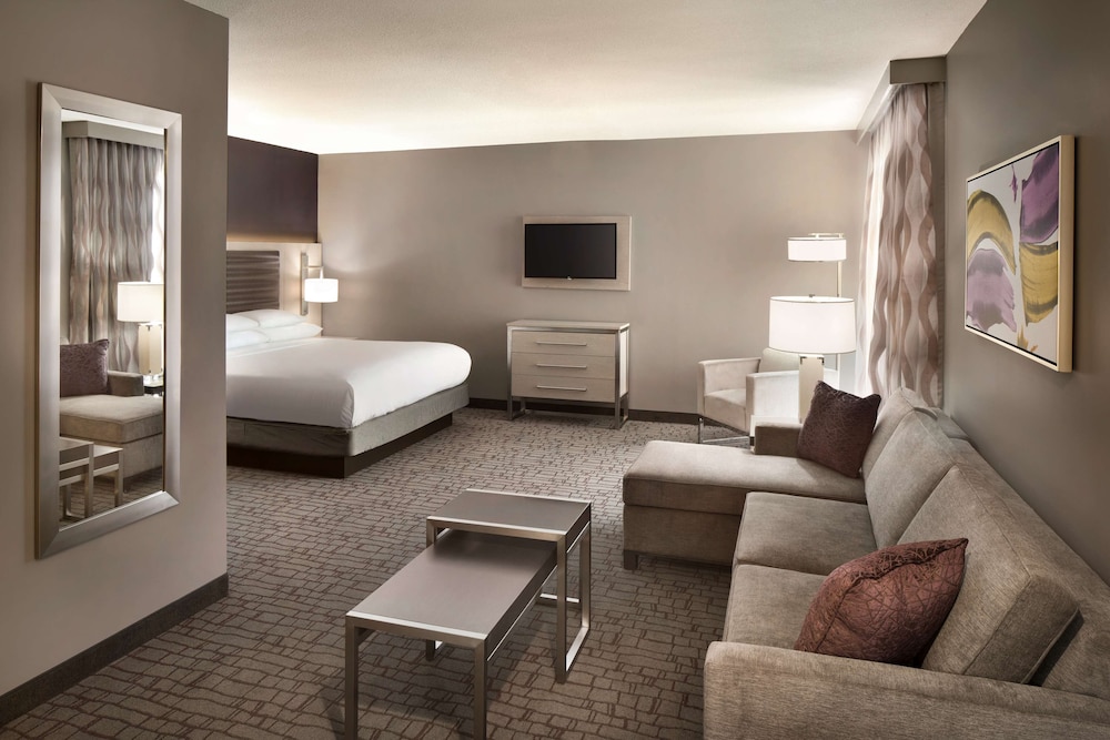 Studio Suite, 1 King Bed, Terrace photo 2