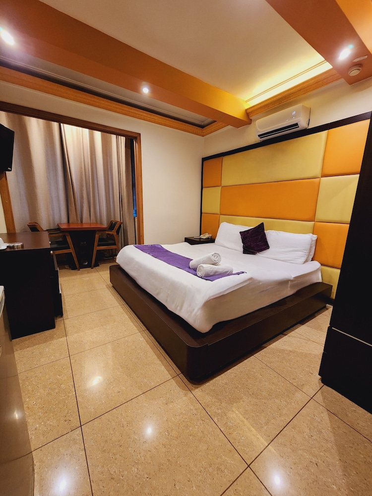 Deluxe Room - Photo 1