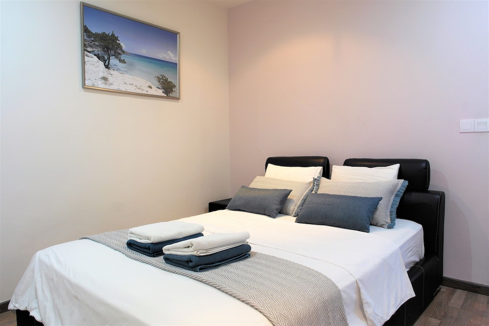 Luxury Apartment, 2 Bedrooms, Sea View (Sage) photo 3