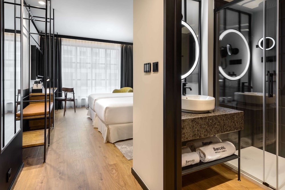 Superior Room - Photo 13
