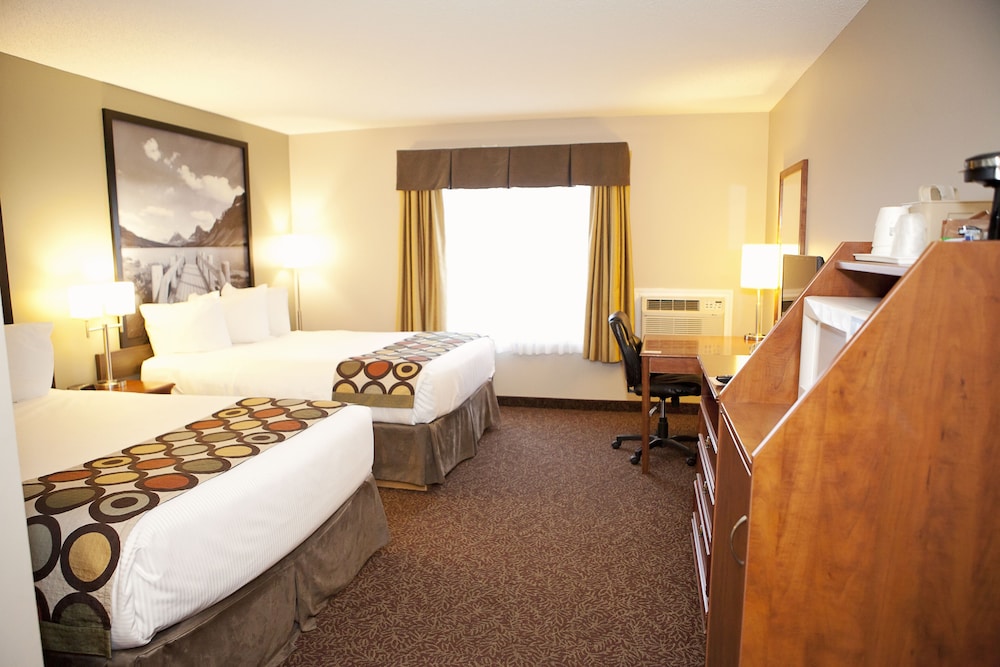 Room, 2 Queen Beds - Photo 3