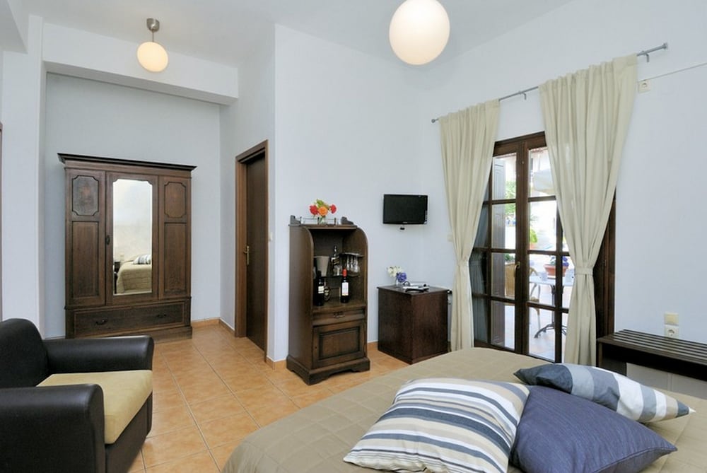 Triple Room, Ground Floor photo 2