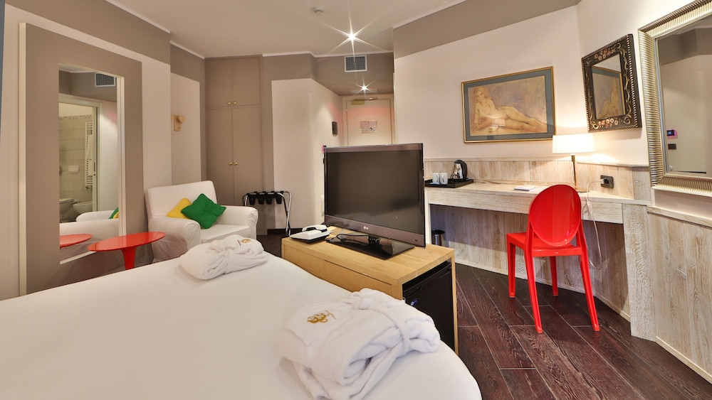 Superior Double Room, Balcony - Photo 5