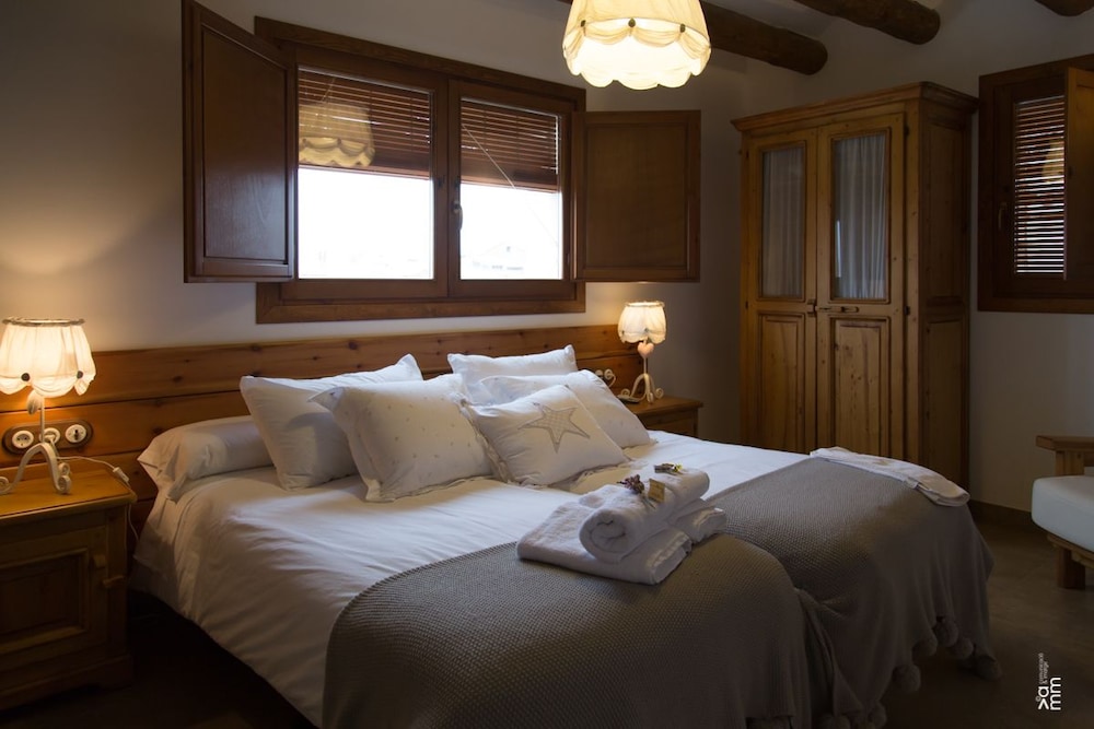 House, Multiple Bedrooms, Terrace photo 3
